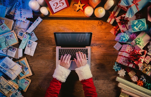 How to Merge Email and Direct Mail for Powerful Holiday Marketing