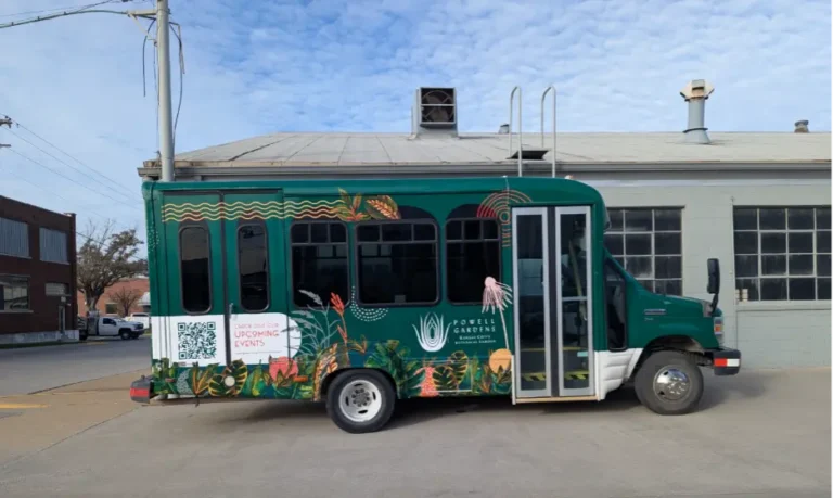 Powell Gardens Bus